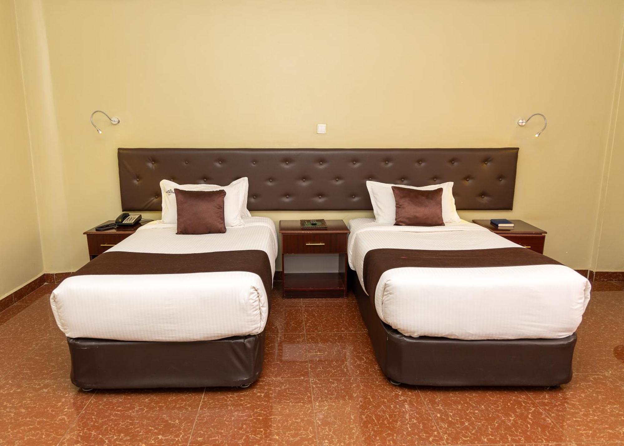 Maxland Hotel Kalimoni Exterior photo